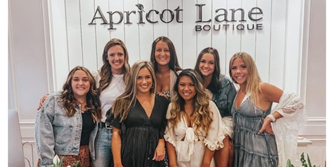Apricot Lane Boutique Slider-8