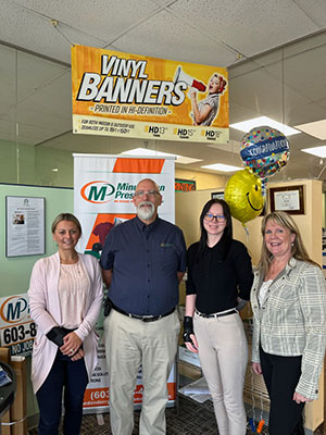 Minuteman Press franchise owner Bob Bean (2nd from left) with Chamber members and staff at Bob's center in Londonderry, NH. Minuteman Press franchise owner Bob Bean (2nd from left) with Chamber members and staff at Bob's center in Londonderry, NH.