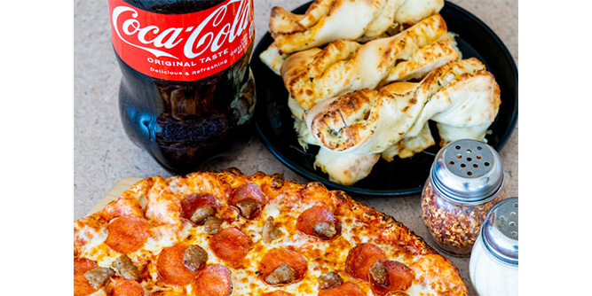 Straw Hat Pizza Slider-7