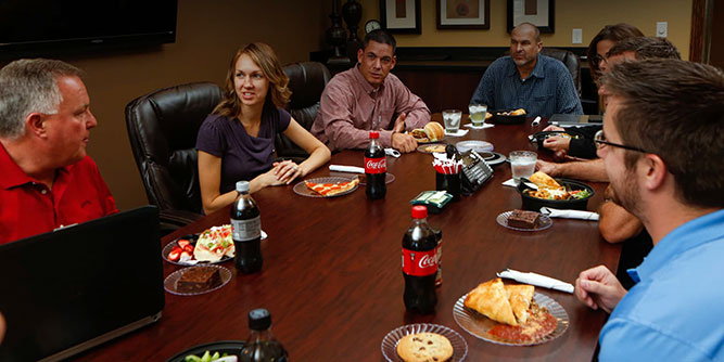 Sam & Louie's Italian Restaurant and New York Pizzeria Slider-4