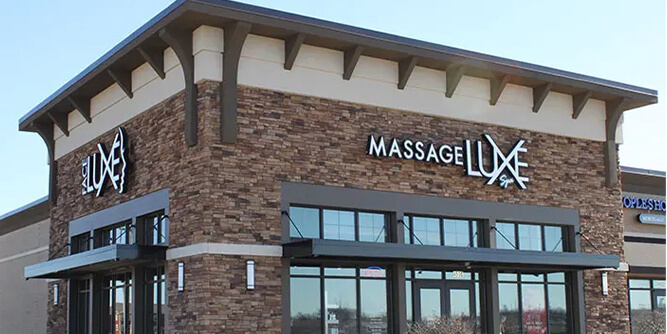 MassageLuXe Slider-1