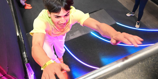 Sky Zone Trampoline Park+ Slider-10