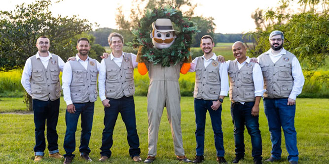 Pest Hunters-Mosquito Hunters-Humbug Holiday Lighting Slider-3