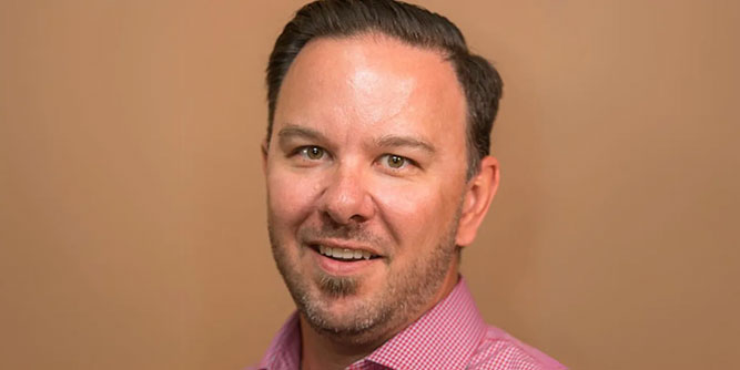 Pest Hunters-Mosquito Hunters-Humbug Holiday Lighting Slider-5