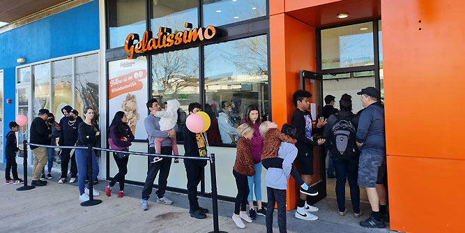 Gelatissimo - Gelato Cafe Slider-11