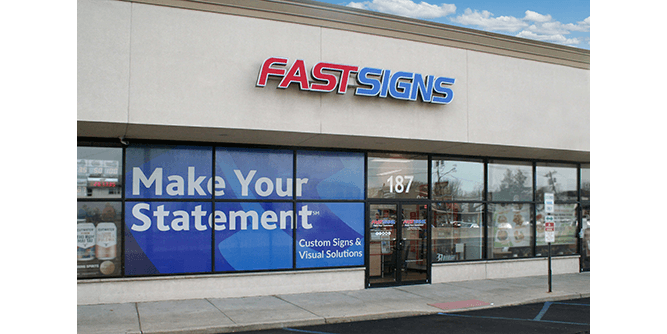 FASTSIGNS Slider-3