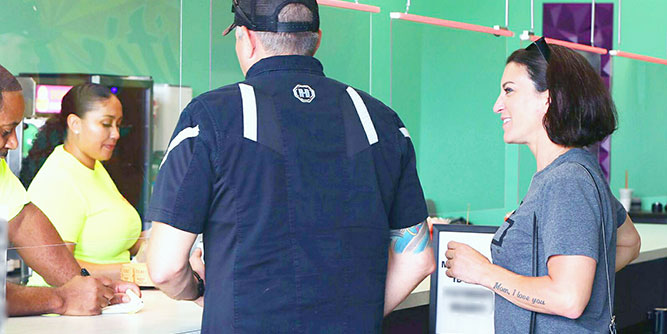 Frozen Vibes: Daiquiri Bar 2 GO Slider-5