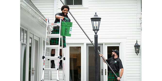 Men In Kilts Window Cleaning Slider-8