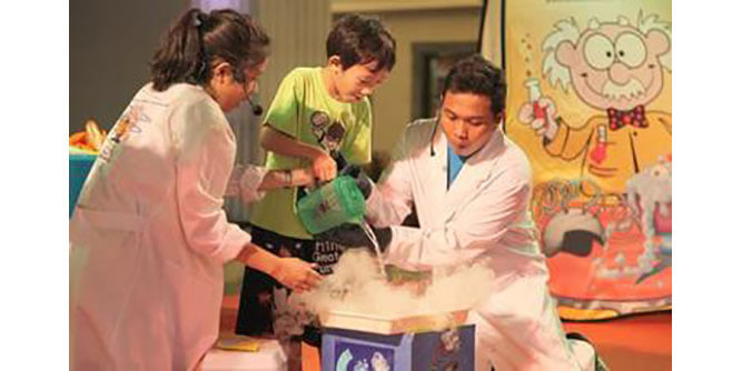 Nutty Scientist - STEM Program Slider-5