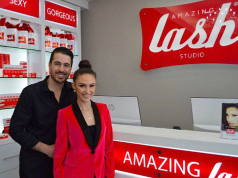 Amazing Lash Studio Amazing Lash Studio Slider 1