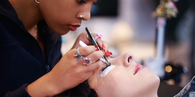 Honest Lash Slider-6