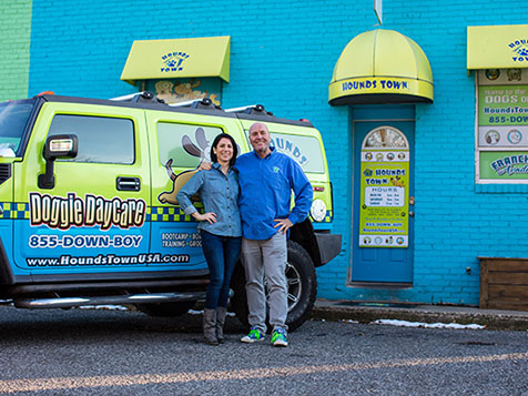 Hounds Town USA Hounds Town USA Slider 3