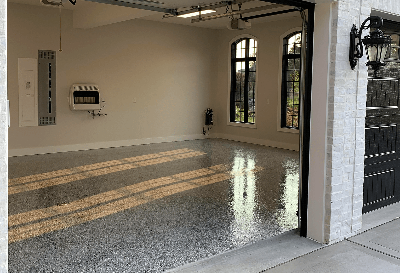 Black Rhino Garage Floors™ Black Rhino Garage Floors™ Slider 5