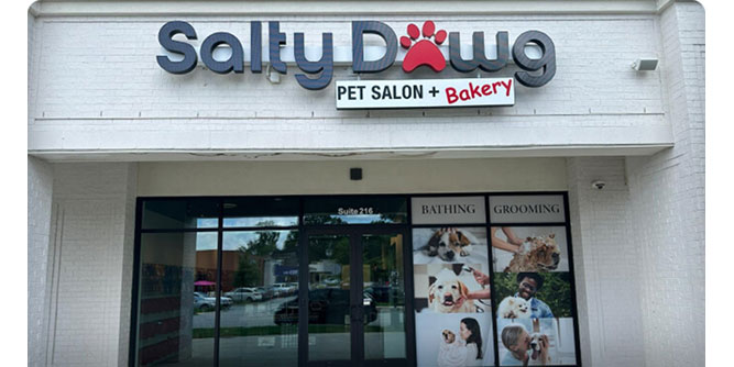 Salty Dawg Pet Salon + Bakery Slider-3