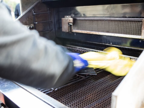 Bar-B-Clean Slider 8
