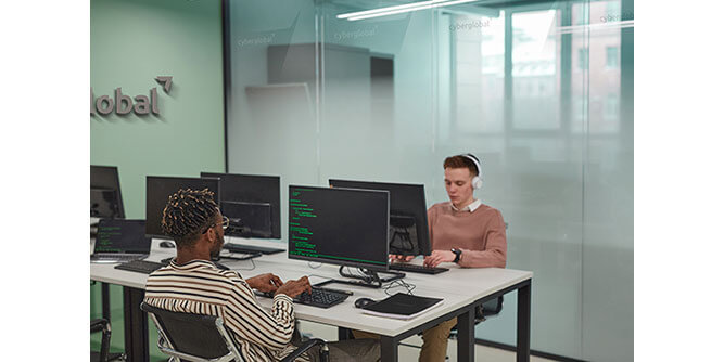 CyberGlobal Slider-4