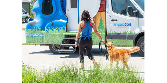 Hydrodog Mobile Pet Grooming & Wellness Slider-3