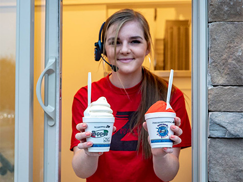 Zeppe's Italian Ice & Frozen Custard Zeppe's Italian Ice & Frozen Custard Slider 2