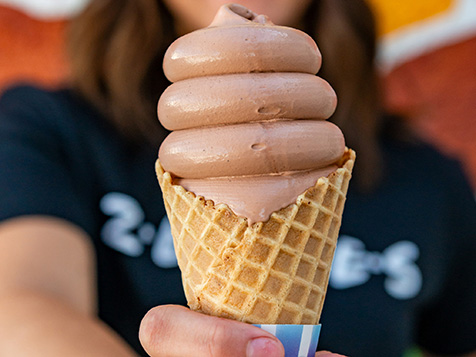 Zeppe's Italian Ice & Frozen Custard Zeppe's Italian Ice & Frozen Custard Slider 3