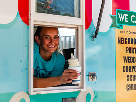 Zeppe's Italian Ice & Frozen Custard Zeppe's Italian Ice & Frozen Custard Slider 4