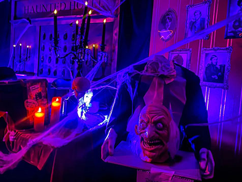 Christmas House Christmas House Slider 5