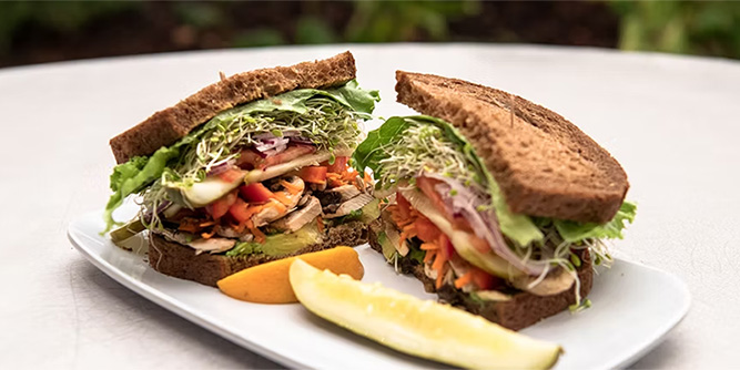 Erik's DeliCafe Slider-3