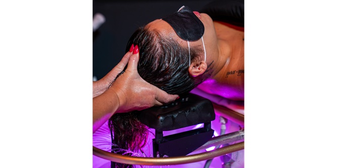 The Modern Halo Head Spa & Dry Bar Slider-7
