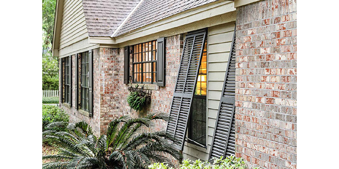 The Shutter House Slider-3