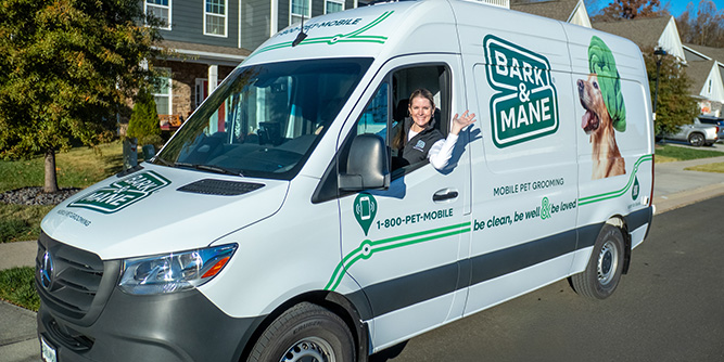 Bark & Mane Mobile Pet Grooming Slider-7